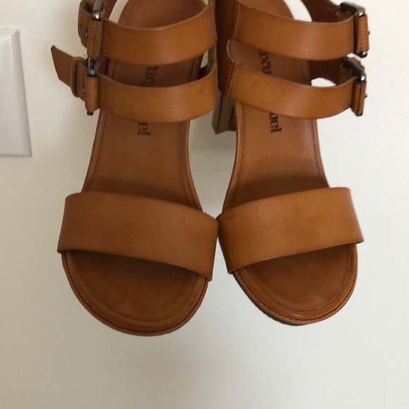 Luxury Rebel Chantal Womens Tan Platforms Sandal - Picture 8 of 10